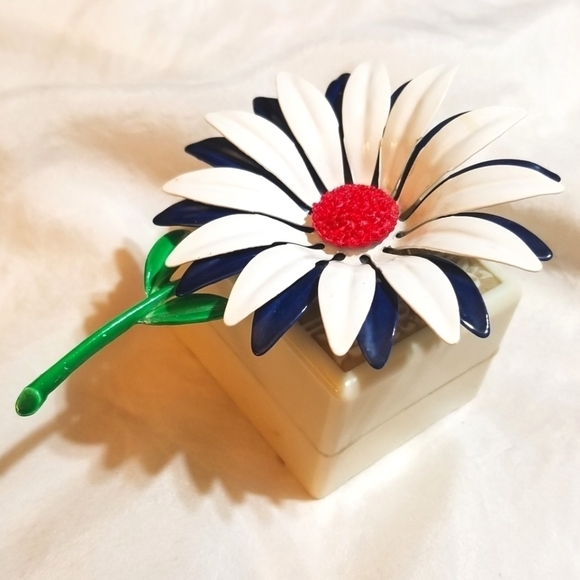 VTG HUGE Enamel Layered Flower Brooch - Picture 3 of 7